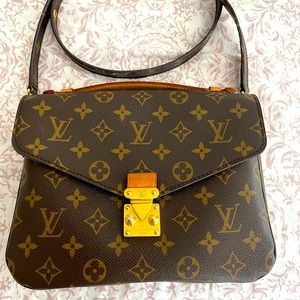 Authentic Louis Vuitton shoulder bag
